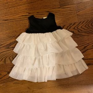 Gorgeous ivory/black Gap tiered dress, girls 12-18mo. Perfect condition.
